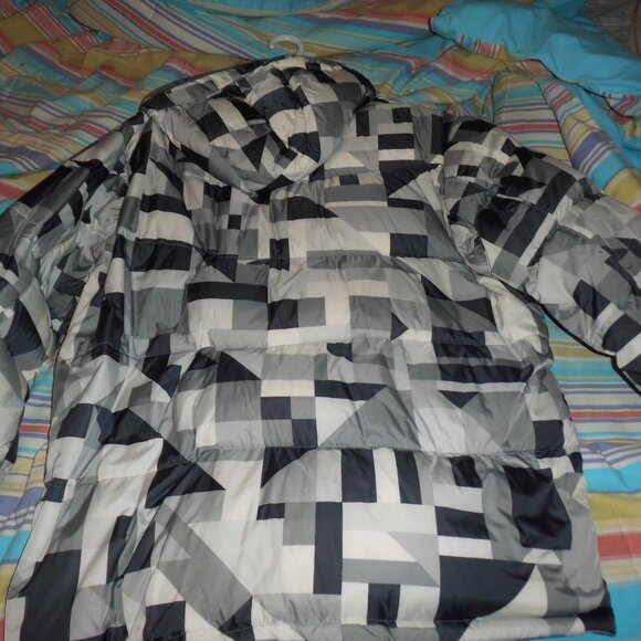 Columbia Monochrome Geometric Puffer Jacket - Picture 2 of 13